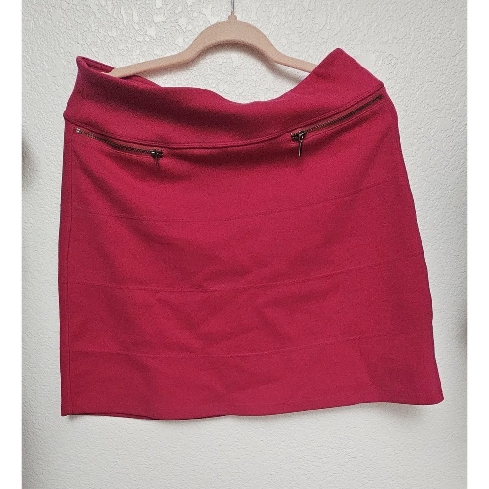 Athleta Strata Burgundy Ponte Skirt‎ Women's Size Medium - Picture 6 of 6